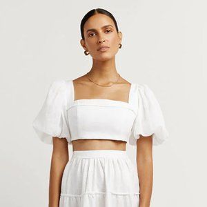 AISLE WHITE LINEN SLEEVED TOP